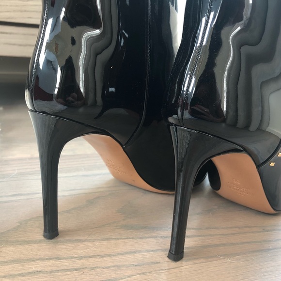 Valentino Rockstud Ankle Boots Size 8. Orig. $1245 - Picture 3 of 8